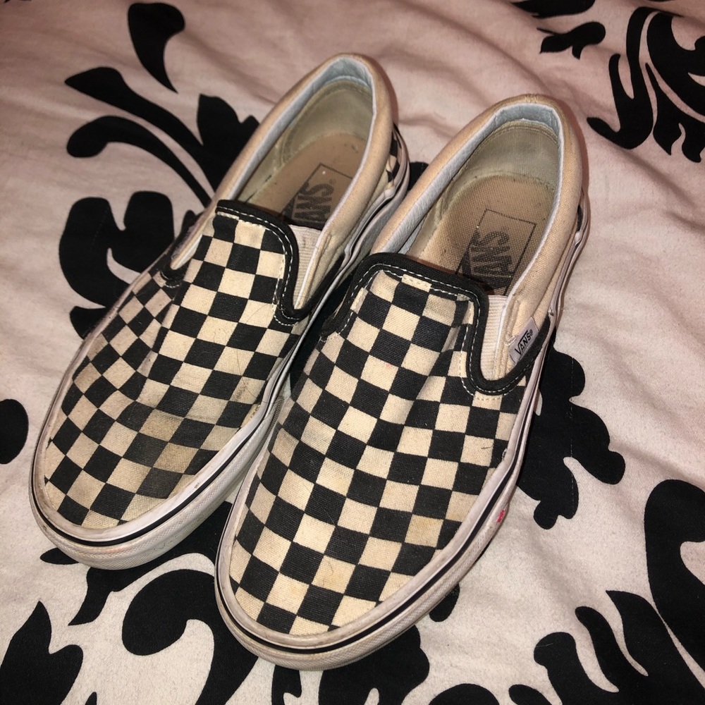 Checkered Vans🖤